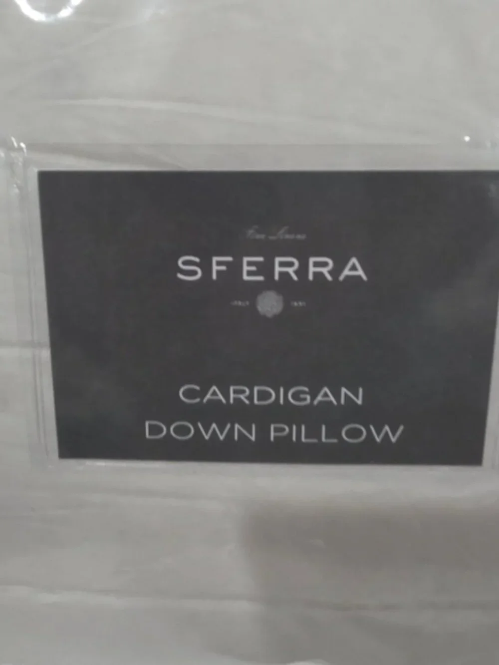 SFERRA Cardigan Down Pillow Queen Firm